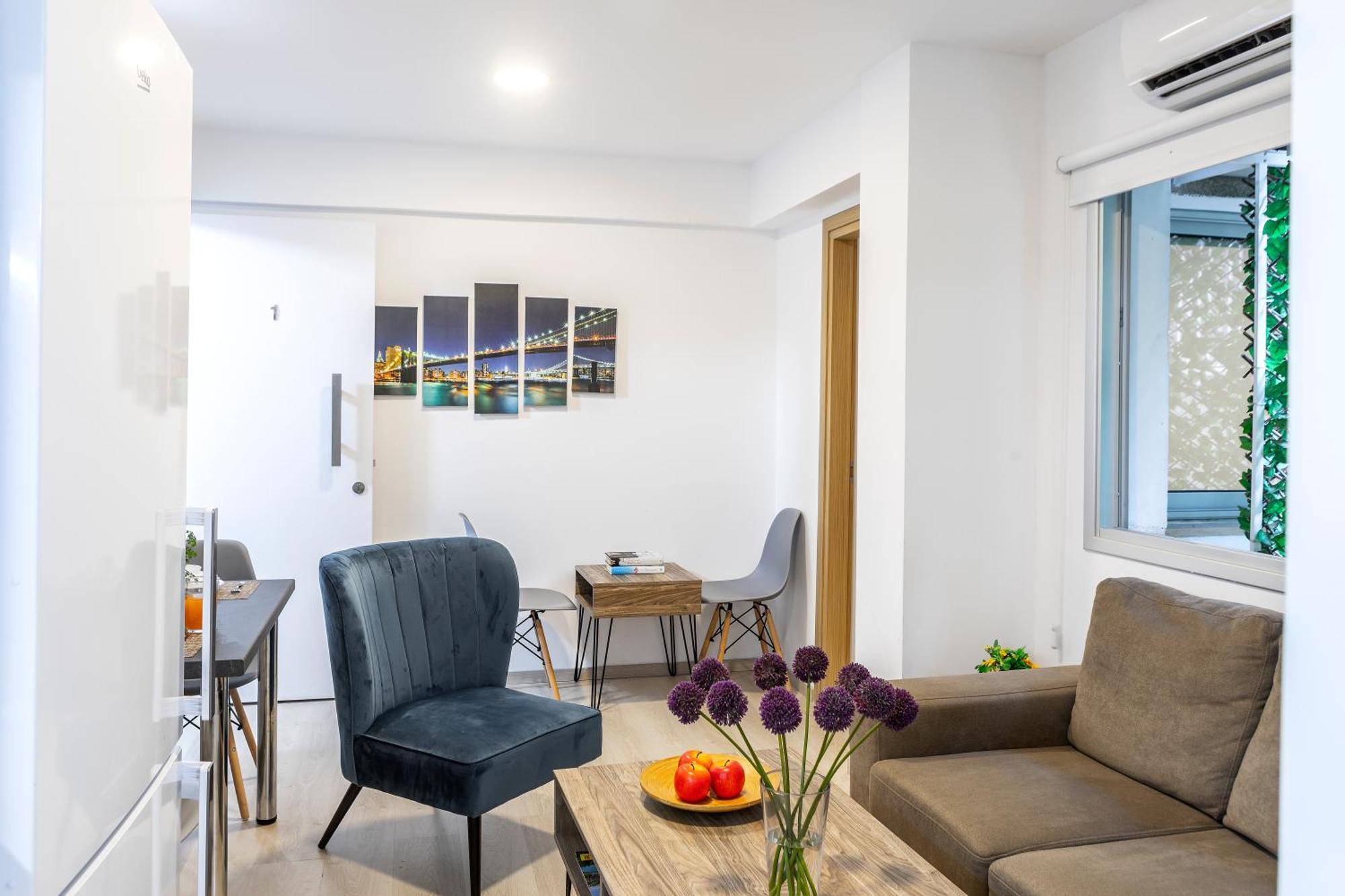 C-Premium Apts 100M From Beach And City Centre Ларнака Экстерьер фото