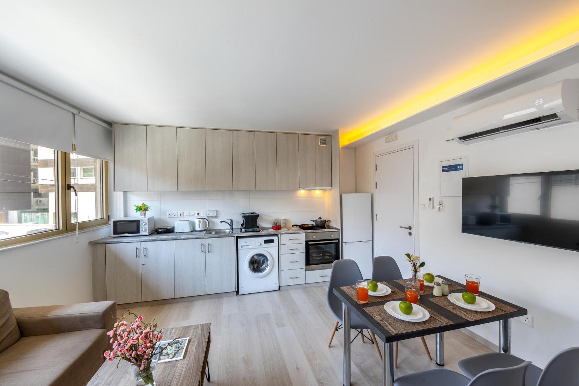 C-Premium Apts 100M From Beach And City Centre Ларнака Экстерьер фото